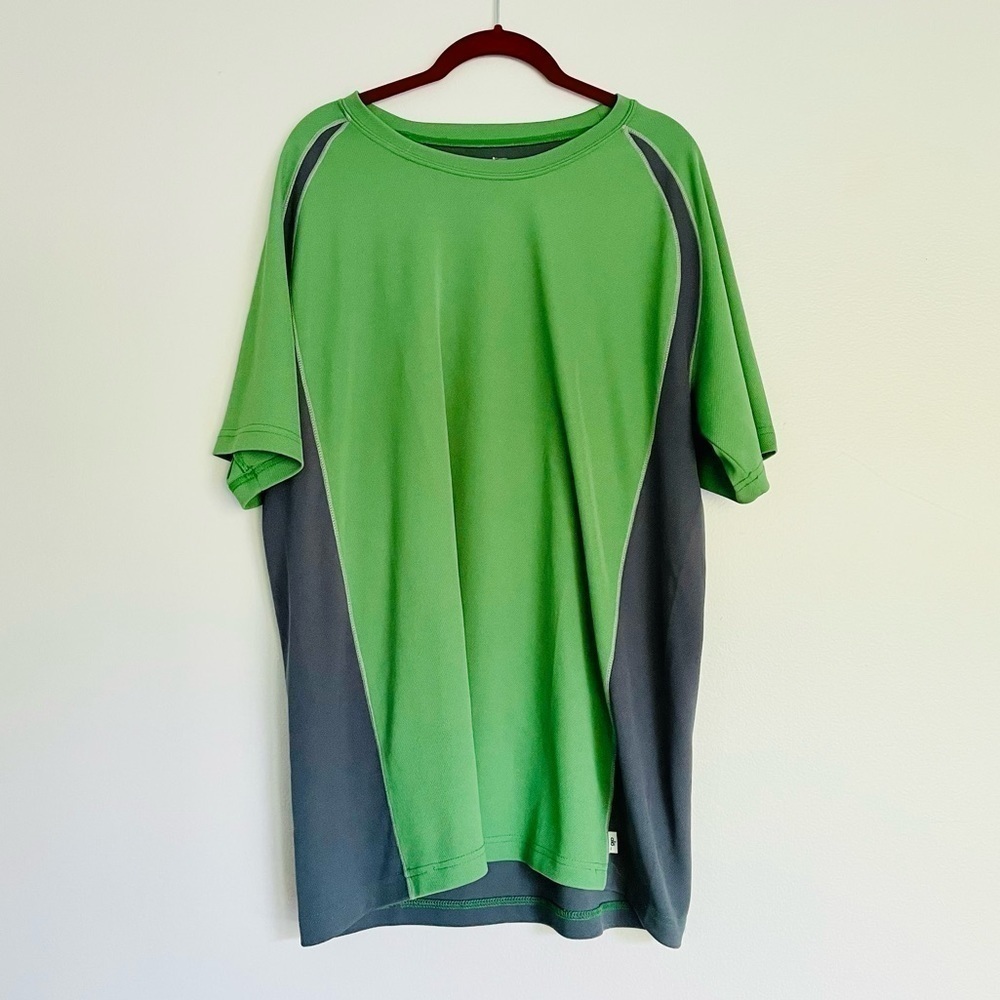 ALO Yoga CoolFit Mens Shirt XXL Athletic Mesh Green Gray Short Sleeve Workout